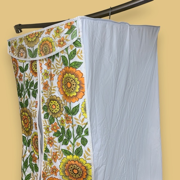 v i n t a g e :: MCM Floral Vinyl Hanging Closet Dress Storage - Picture 8 of 15